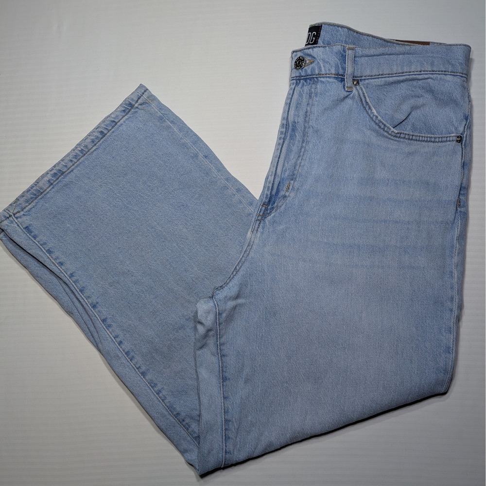 BDG Urban Outfitters High & Wide Jeans Size 32 Light Wash Wide Leg High Rise